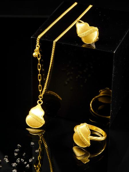 Classic 24K Gold Jewelry for Men and Women of All Fashion Styles
