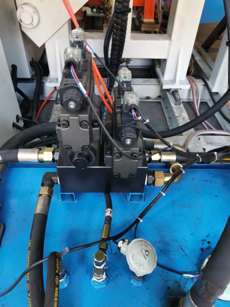 160l Accumulator Blow Moulding Machine Single Station ABS Water Tank