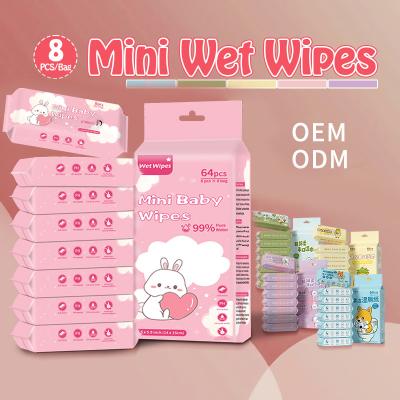 Des lingettes humides antibactériennes compactes, nourrissantes pour les voyages, des lingettes humides écologiques