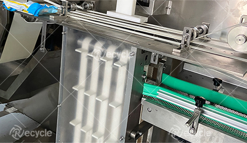 8000 Wipes Production Line Spunlace Material Baby Wet Wipes Folding and Packing Machine