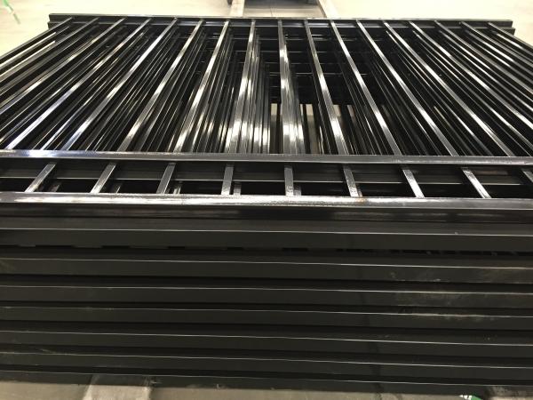 3 Rails Black Steel Fence , Residential Beautiful Metal Security Fencing
