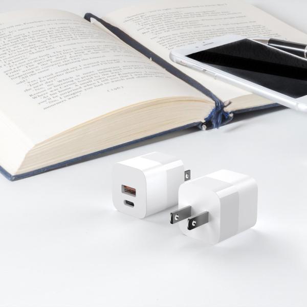 Fast Charging Mini GaN USB Charger ABS PC Plastic Travel Quick Charger