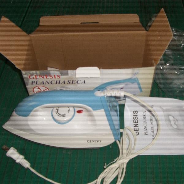 110-127/220-240V Voltage Dry Iron LM-208  Iron for Wardrobe