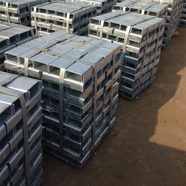 Galvanizado en caliente U espaciador/canal espaciador baranda de protección de la carretera fabricado por chinos