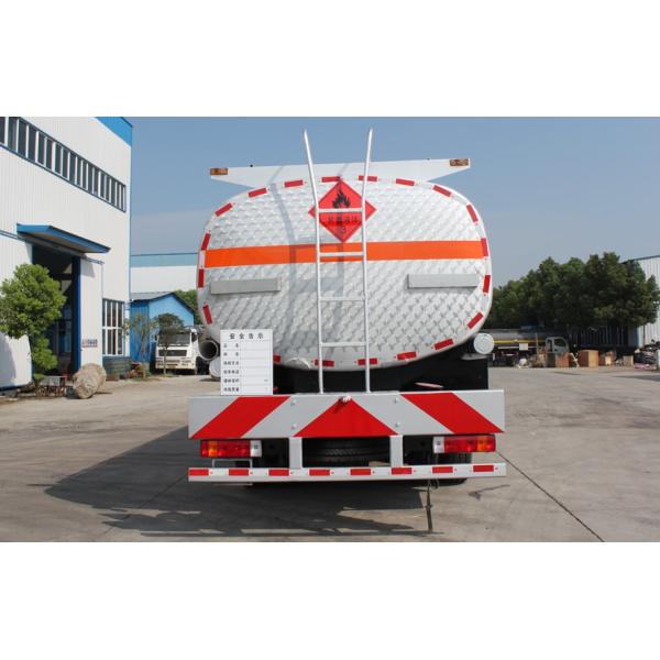 Carbon Steel FAW J6 8x4 Oil Tanker Truck 30cbm Capacity One Year Warranty