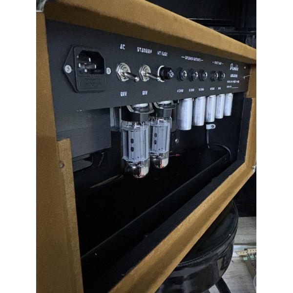 2024 HOT!!! Dumble #002 Version Clone SSS20-Steel String Singer SSS Tube Amp Head 20Watt in Suede Brown with Original Knobs