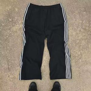 360Gsm 400Gsm French Terry Sweatpants with Custom Stripes and Flare Stacked