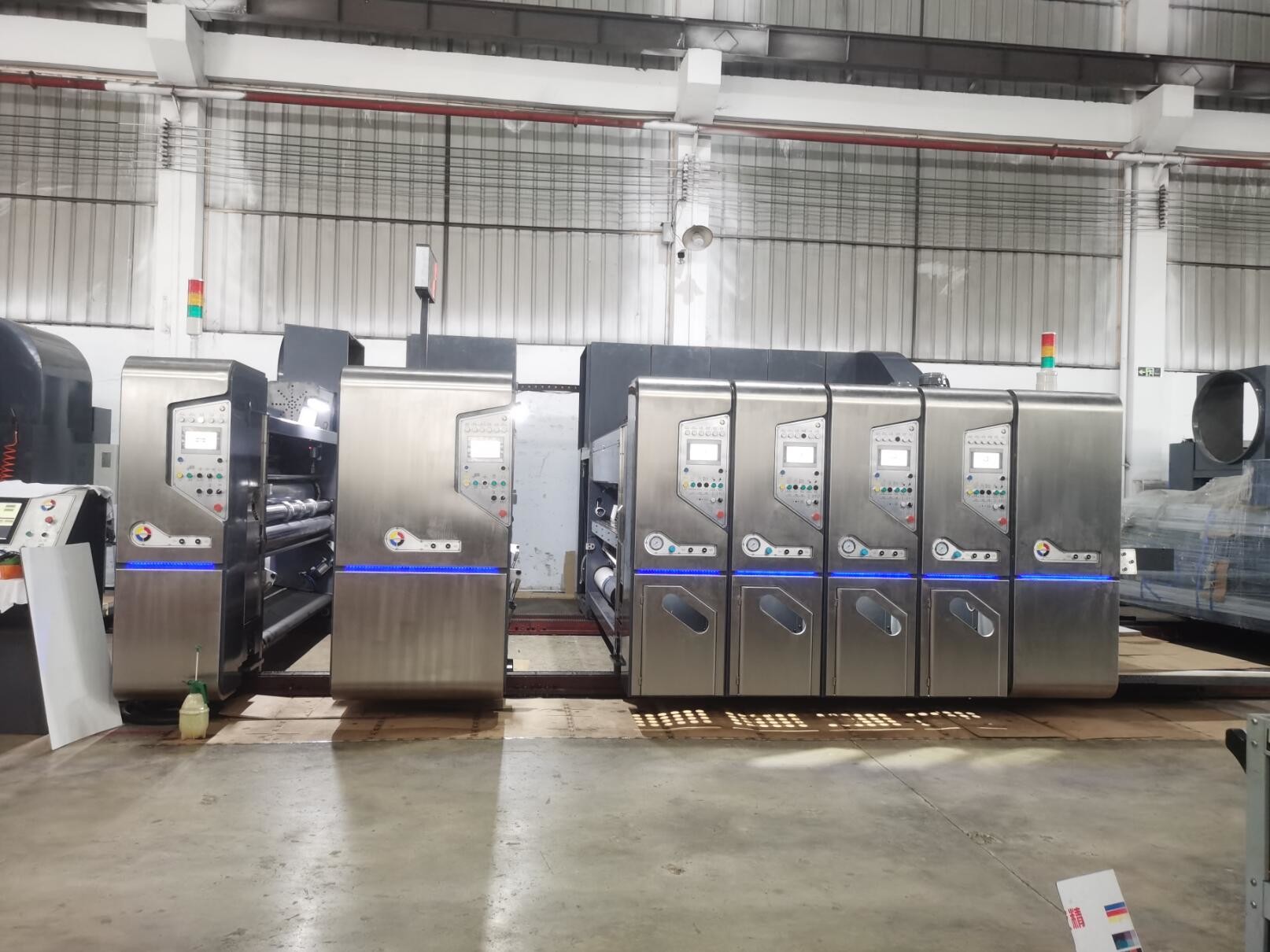 лист/минута печатной машины 300 flexo 380V 50HZ полностью компьютеризированный рифленый