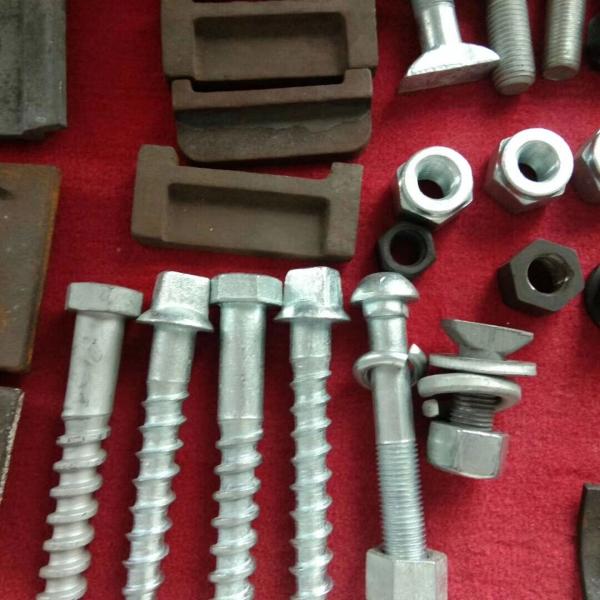 Гальванизированный слипер нержавеющей стали железнодорожный привинчивает размеры 2.5mm 8mm