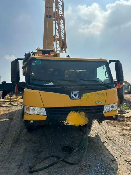 Grúa usada XCMG XCT80L6 de 80 toneladas con pluma hidráulica de 2019