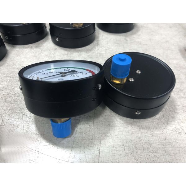 4-inch (100mm) Air Receiver Tank Pressure Gauge with 0-1.6MPa Range and Color-Coded Safety Zones