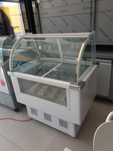 Commercial Ice Cream Showcase Freezer 6 Barrel 10 Tray Curved Glass
