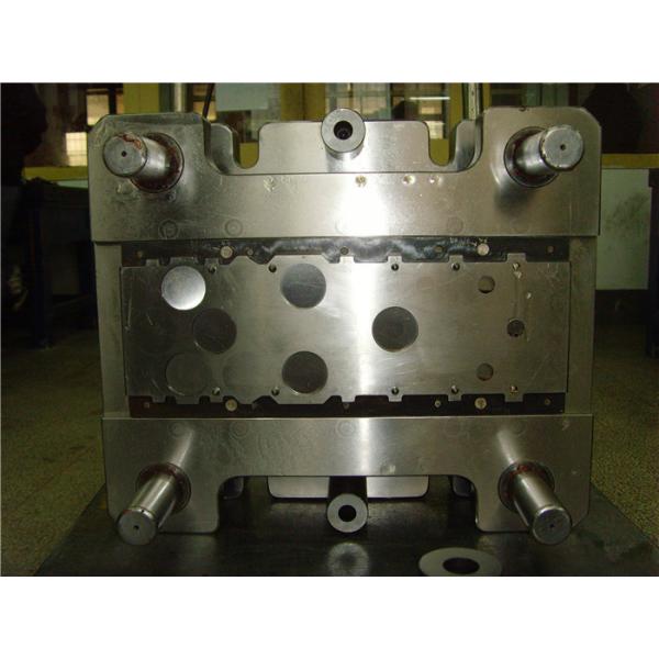 Matrices d'estampillage des véhicules à moteur progressives ajustant l'acier inoxydable des joints 317 d'entretoise