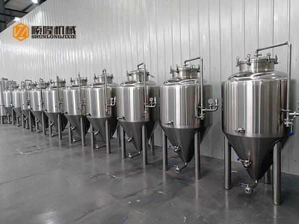 Adjustable Power Commercial Beer Brewing Systems 200l Stainless Steel Material