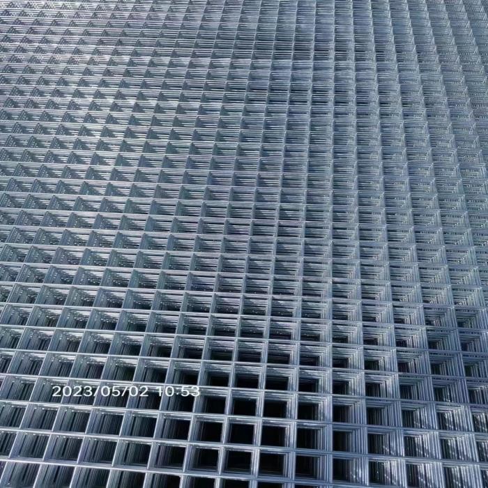 Hot Dipped Galvanized Welded Wire Mesh Panels with 100×50mm Mesh Opening and 30m Roll Length for Industrial and Agricultural Use