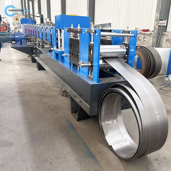Manufacture Black Steel Auto Cutting Manually Change Size C Purlin Roll Forming Macchine