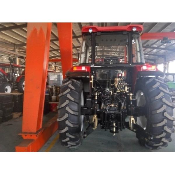 130HP Agricultural Farm Tractor Euro III Engine Water Cooling Tractor