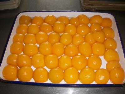 As metades enlatadas fábrica do pêssego do alimento no xarope classificam um valor de PH 3.4-3.7