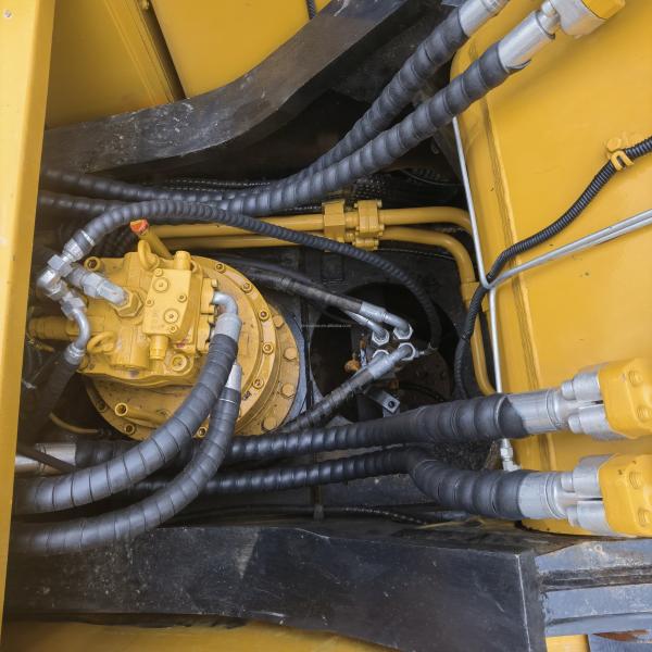 Подержанный экскаватор Sany SY305H 30 тонн в отличном состоянии для продажи по доступной цене