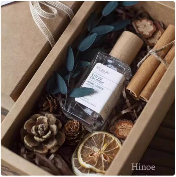 Nordic - Style Artistic Retro Minimalist Ins Inspired Kraft Paper Birthday Gift Box With Dried Flowers
