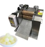 La máquina de moldeado de caramelos de tipo duro de tipo usado en laboratorio.