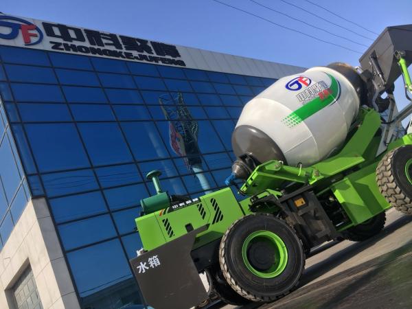 4.5M³ Mobile Concrete  Truck  Self Loading Electric Concrete Mixer Machine