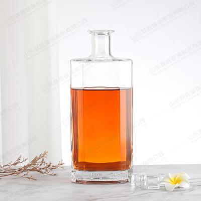750 ml de garrafa de vinho de vidro transparente XO com tipo de vedação de rolha de borracha