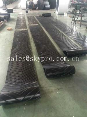 Heavy Duty Roller Canvas Conveyor Belt For Sand Conveying Machine , Flat / Cut Edge Type