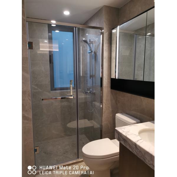 Закаленная SGCC стеклянная нержавеющая сталь приложения ливня прикрепила на петлях отбрасывая двери ливня