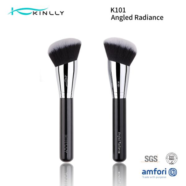 Large Angled Luxury Makeup Brush With Copper Ferrule Wooden Handle