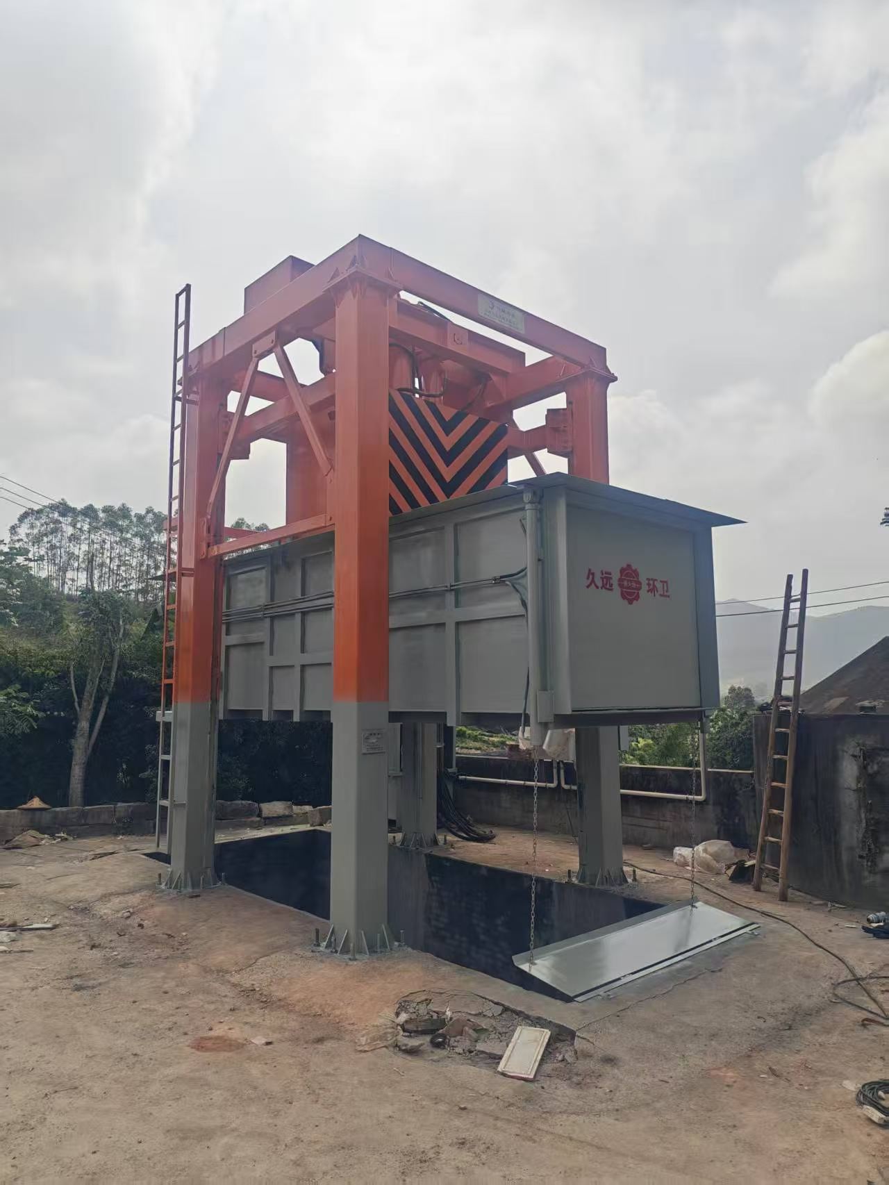 Wholesale Waste Treatment Station Garbage Compression Equipment , Bulk Supply Municipal Waste Compactor Solutions