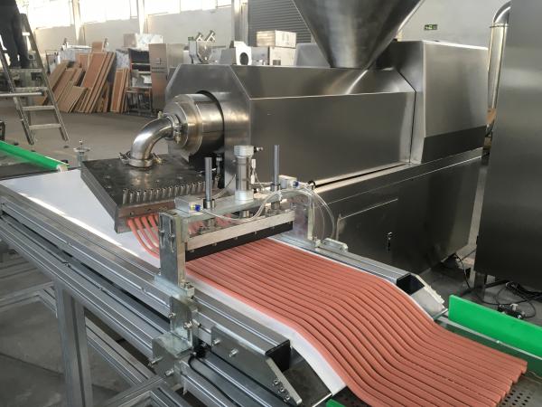 La viande délicieuse de blanc de poulet d'ingrédients naturels dépouille la chaîne de fabrication de festins de chien
