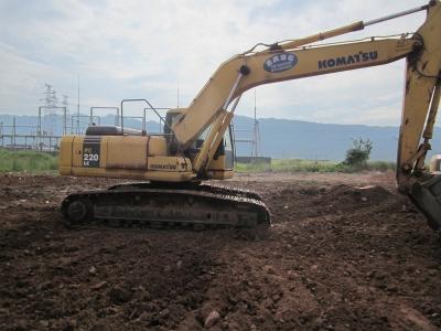 23100kg operam a máquina escavadora Pc200 de KOMATSU da mão do peso segundo com 3 anos de garantia