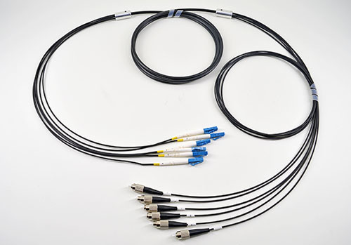 Гибкий провод ЛК мини Арморед волокна оптически к куртке нагнетания ФК облегченной