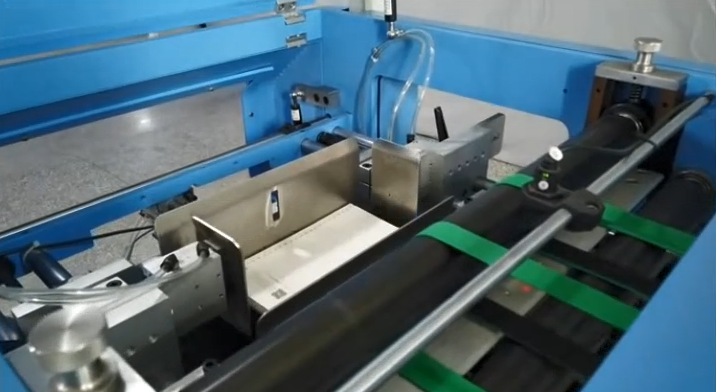 Automatic Punching Machine Splitting Needle Adjustment For Hardcover Cases Cardboard PP Sheet