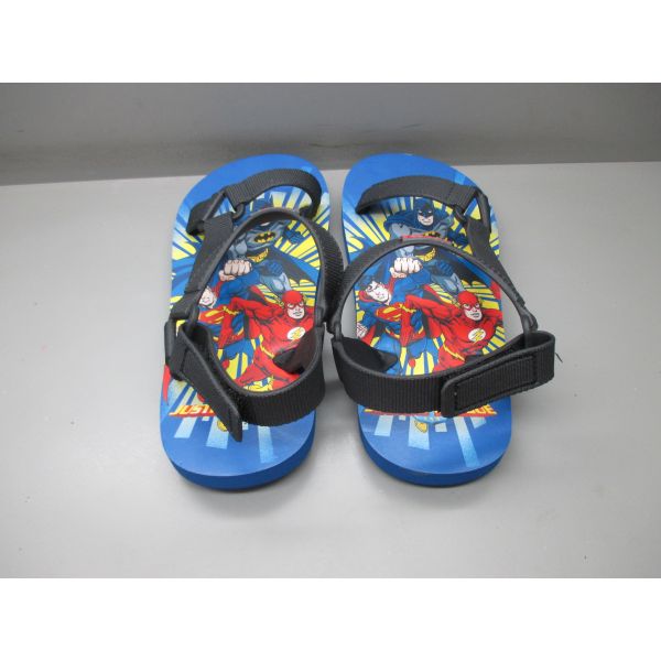 Conception de personnage Des tongs pour enfants avec ceinture à dos pour une utilisation occasionnelle en plein air