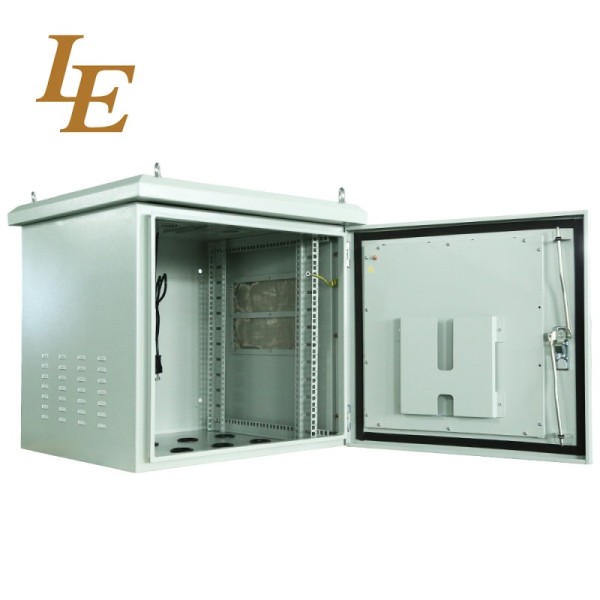 IP65 Galvanized Steel Enclosure Outdoor Rack With Sun Cover Dustproof