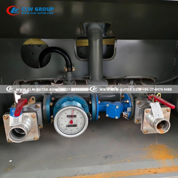 HOWO 8X4 30,000L Refueling Truck with Intelligent Dispenser and Dual-Way Metering System for Fuel Delivery