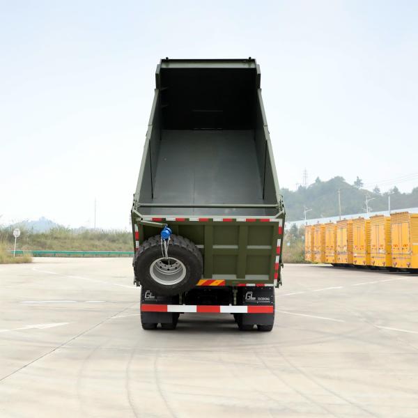 Подержанный грузовик Dongfeng 6x4 в хорошем состоянии, размер 5600x2300x1400