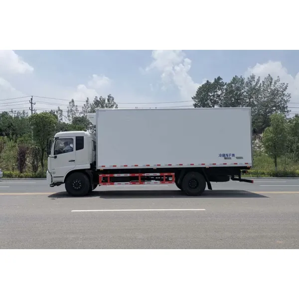 Dongfeng 6.5m/7.8m Refrigerated Food Transport Freezer Vehicle Refrigerator Van