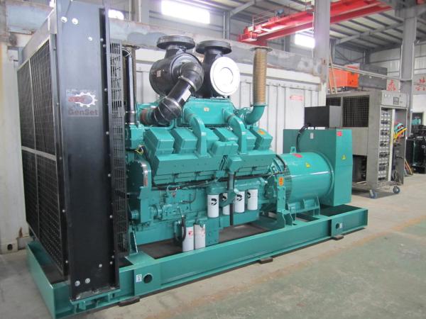 Cummins KTA38-G2A Industrial Diesel Power Generator Set 720KW For Emergency