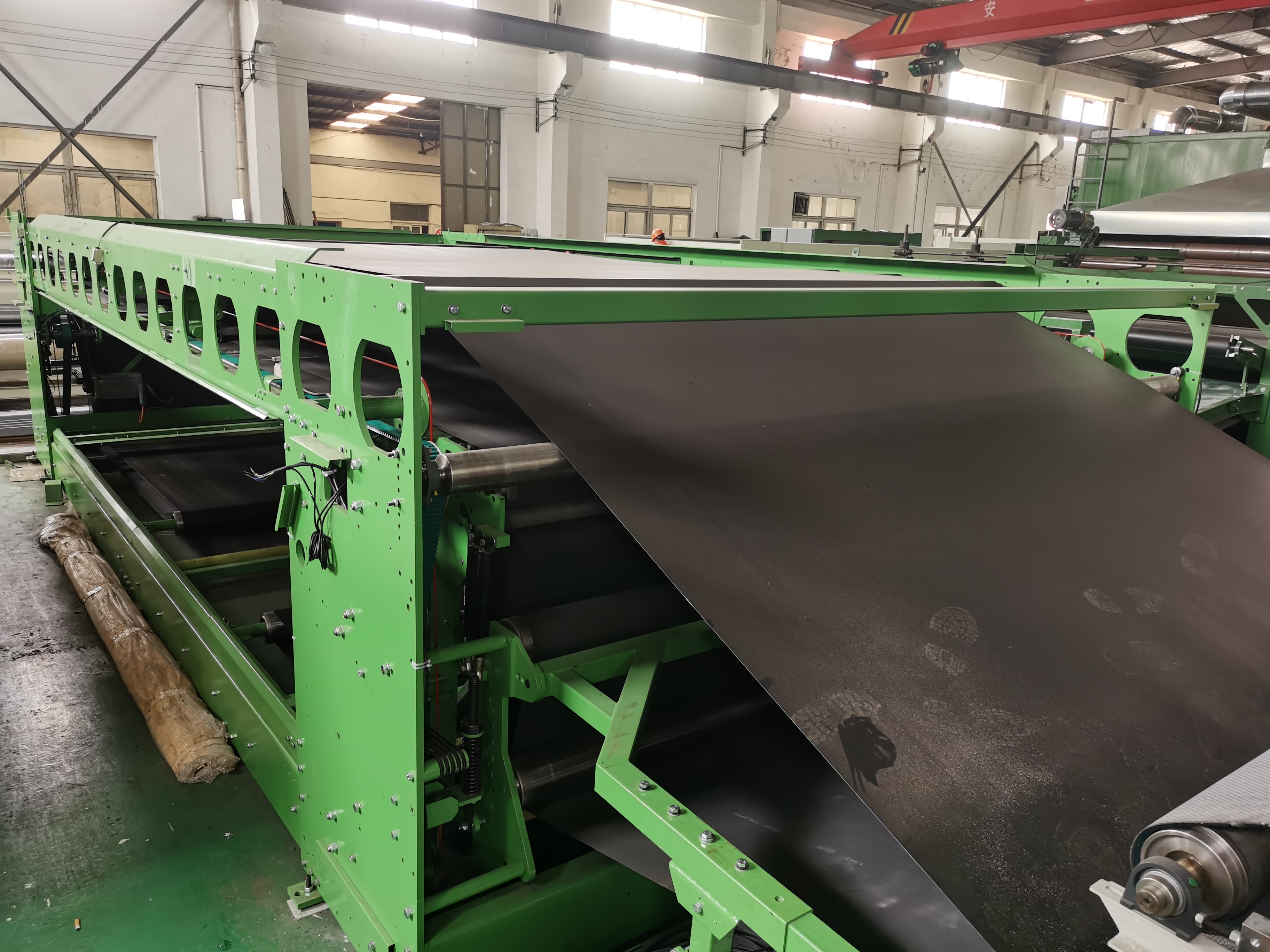 высокоскоростной Nonwoven перекрестный lapper 100m/min с моторами сервопривода для лоскутных одеял