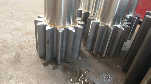 High quality gear shaft used on Kanglim 1256 crane, 40Cr gear shafts