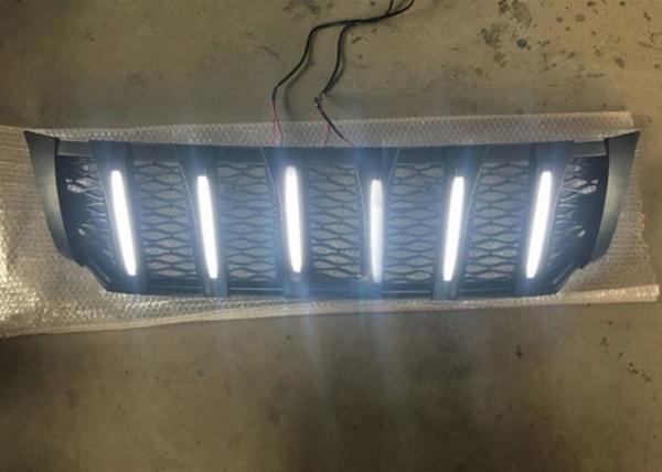 4x4 Nissan Navara Parts LED Front Grille Matte Black / Red / White Color