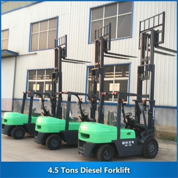 4.5 Tons Diesel Forklift Truck Diesel Powered Forklift