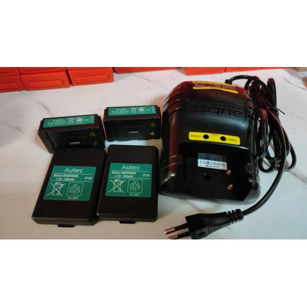 Zoomlion Xugong Pump Truck Kaishang Remote Control DCH2-01 Large Capacity 2500mA Battery 12V24  Car Charger