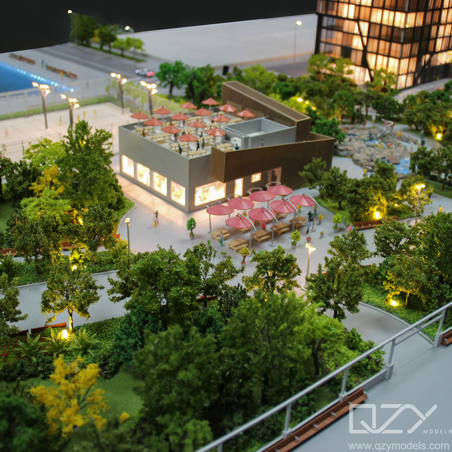 1:100 Scale Handmade Craftsmanship Architectural Model with Full Lighting of New York Quay Tower