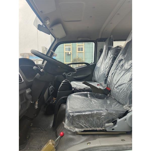 Cabine double 3 + 2 sièges DFAC 4x4 5 tonnes camion de décharge 4 roues camion