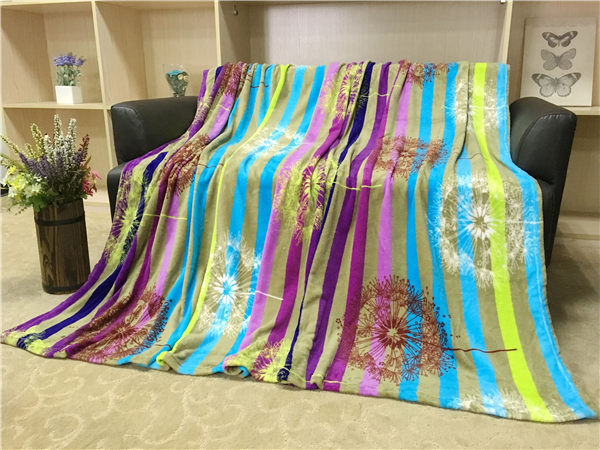 Colored Lightweight Flannel Blanket , Soft Printed 100 Polyester Throw Blanket