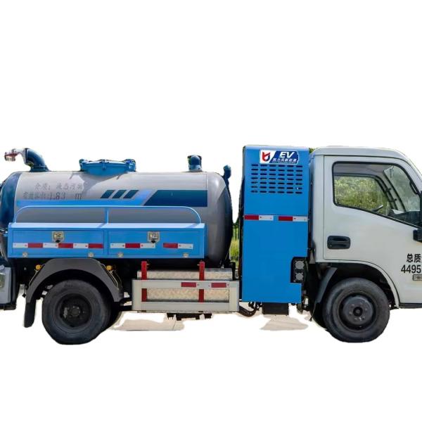 Small Diesel Sanitation Cleaning Truck 4x2 Urban And Rural Street Suction Truck